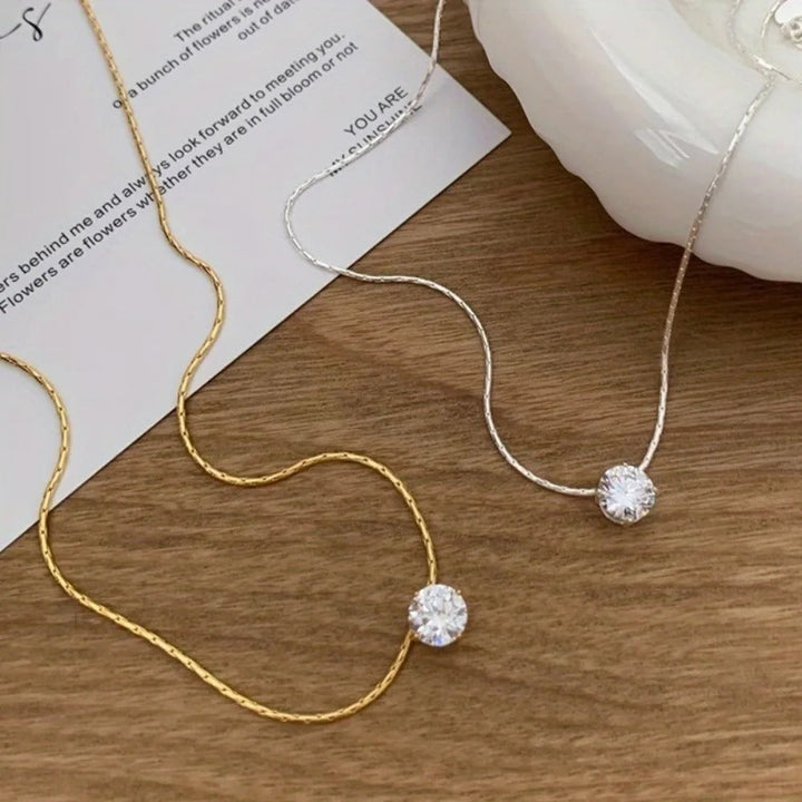 Κολιέ με πέτρες μοισσανίτη Κλεά